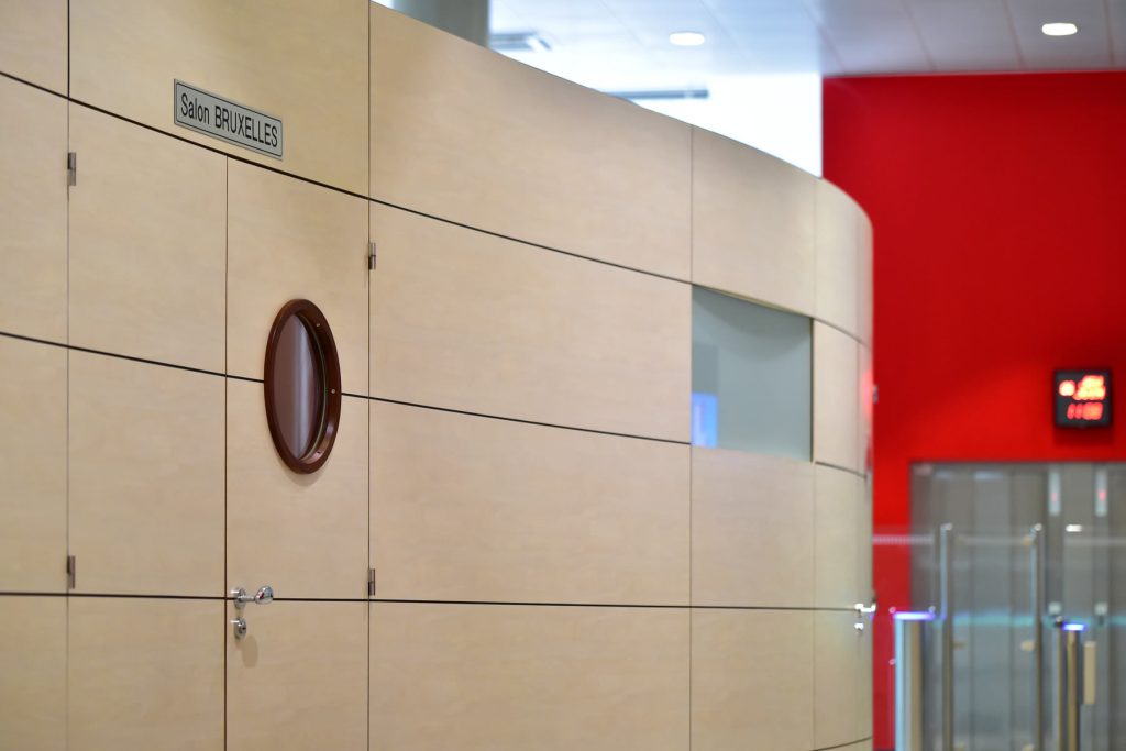 Aménagement d'espaces professionnels avec la Menuiserie Doppler