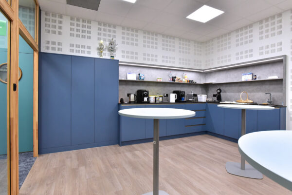 Aménagement d'espaces professionnels - cuisine - avec la Menuiserie Doppler