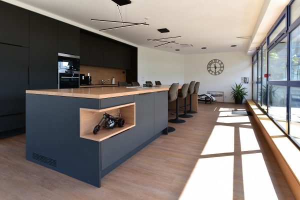 Cuisine sur mesure réalisée par menuiserie Doppler